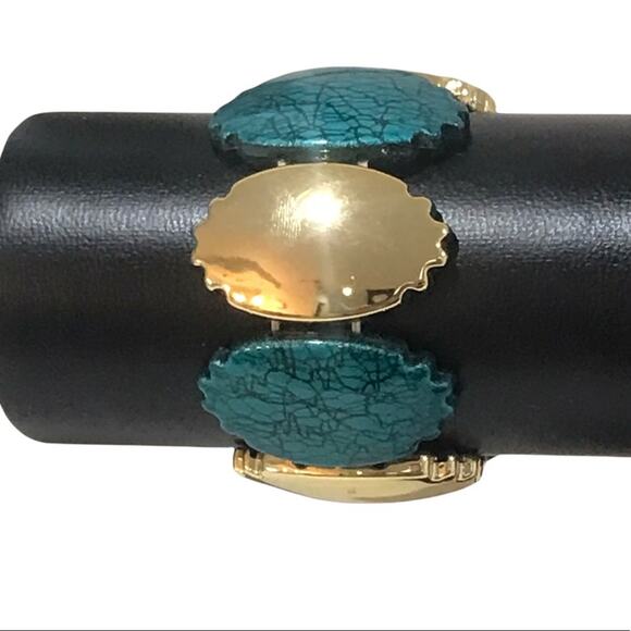 Costume Jewelry Stretch Bracelet Alternating Shiny Gold & Turquoise 1 5/8” Wide - Picture 3 of 5